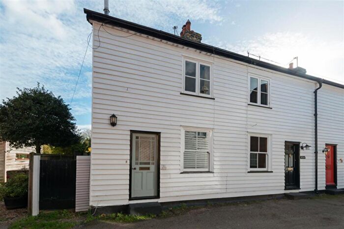 3 Bedroom End Of Terrace House For Sale In St Anne, The Street, Wickhambreaux, CT3