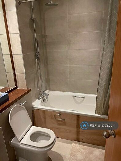 2 Bedroom Flat To Rent In Beetham Plaza, Liverpool, L2