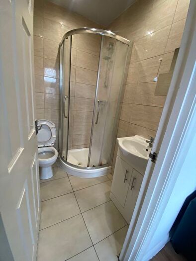 1 Bedroom Flat To Rent In Park Avenue, London, NW2