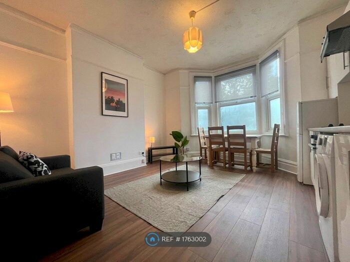 1 Bedroom Flat To Rent In South Norwood Hill, London, SE25