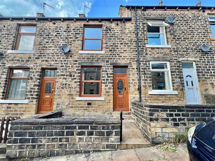 2 Bedroom House For Sale In Cleveland Avenue, Siddal, Halifax, HX3
