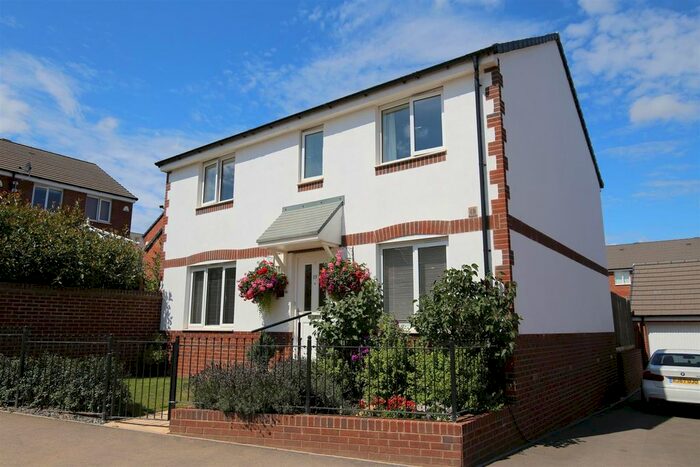 4 Bedroom Property To Rent In Gale Way, Tiverton, EX16