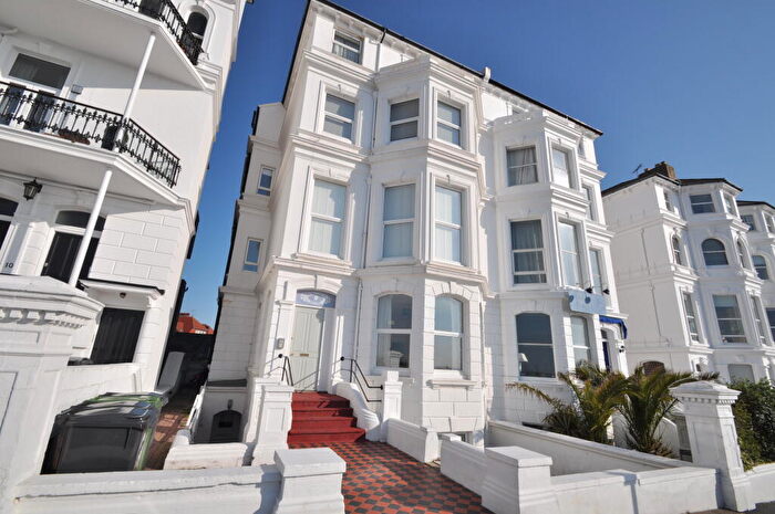 2 Bedroom Apartment To Rent In South Cliff, BN20