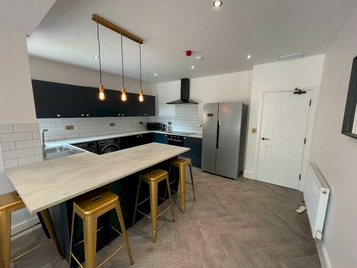 6 Bedroom Terraced House To Rent In Stepping Lane, Derby, Derbyshire, DE1