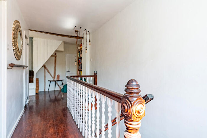 3 Bedroom End Of Terrace House For Sale In High Street, Markyate, St. Albans, Hertfordshire, AL3