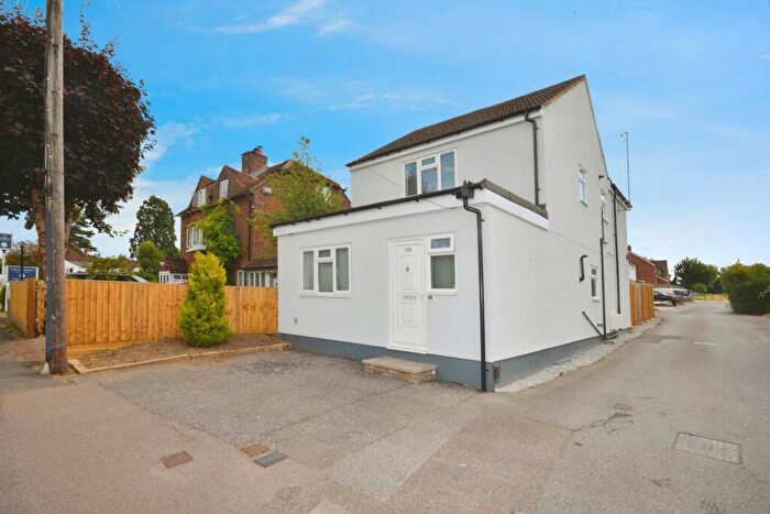 2 Bedroom Apartment For Sale In White Lion Road, Amersham, HP7