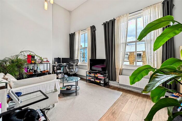 1 Bedroom Flat To Rent In Portobello Road, London, W10