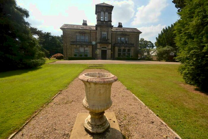 2 Bedroom Apartment To Rent In Birkenhead Road, Willaston, CH64