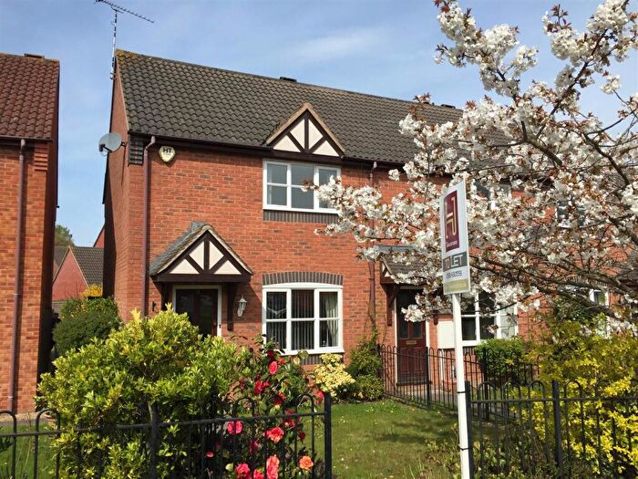 2 Bedroom End Of Terrace House To Rent In Montgomery Road, Whitnash, Leamington Spa, CV31