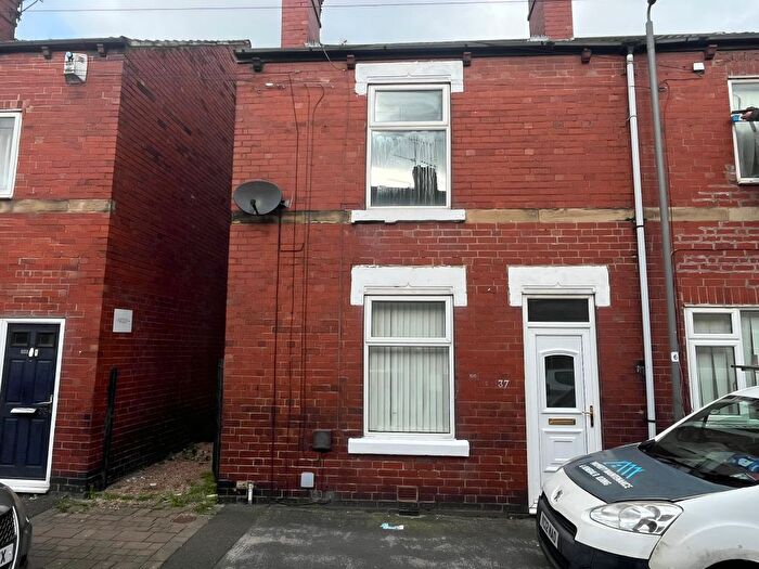 3 Bedroom Terraced House For Sale In Victoria Street, Pontefract, WF9