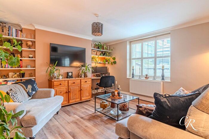 1 Bedroom Flat For Sale In Grosvenor Street, Cheltenham Town Centre, GL52