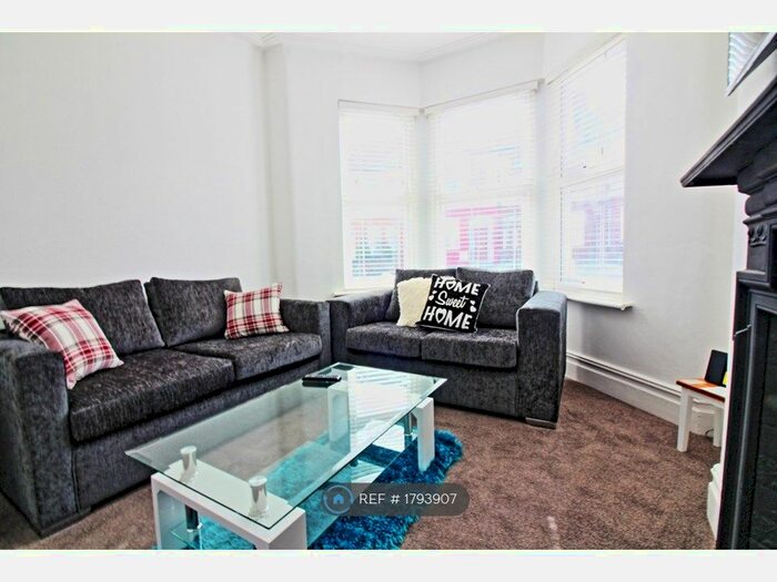 3 Bedroom Terraced House To Rent In Fairfax Drive, Westcliff-On-Sea, SS0