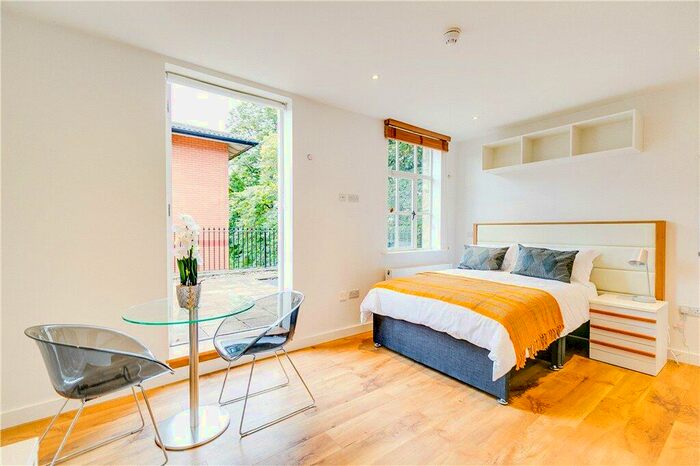 Apartment To Rent In Princess Beatrice House, Chelsea, London, SW10