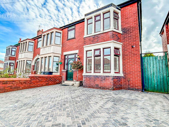 3 Bedroom End Of Terrace House For Sale In Worcester Road, Blackpool, FY3