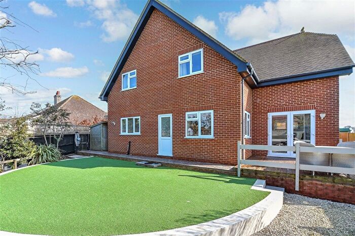 4 Bedroom Detached House For Sale In Dymchurch Road, St. Mary's Bay, Romney Marsh, Kent, TN29