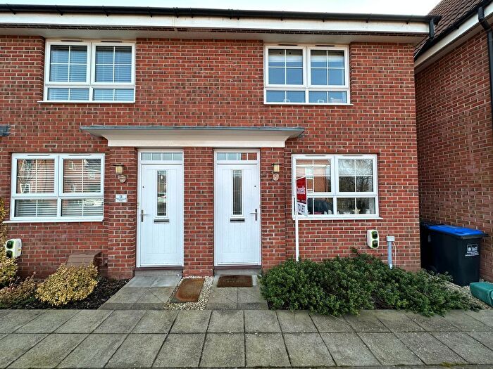 2 Bedroom Terraced House To Rent In Woodward Drive, Warwick, CV34