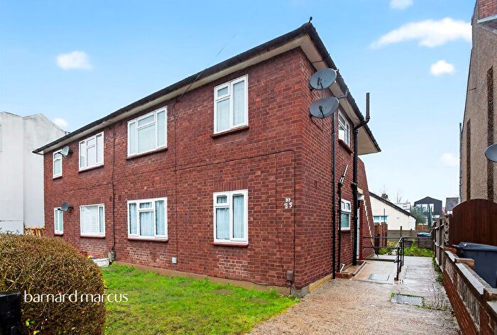 2 Bedroom Maisonette For Sale In Winterbourne Road, Thornton Heath, CR7