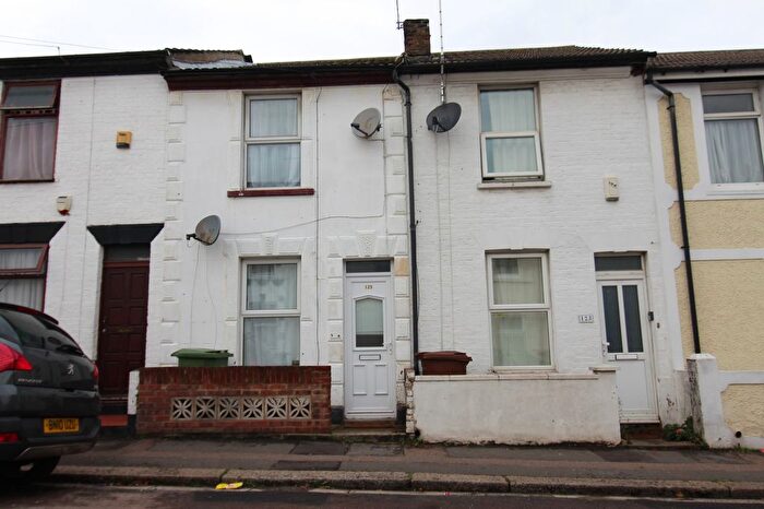 2 Bedroom Terraced House To Rent In Saxton Street, Gillingham, Kent, ME7
