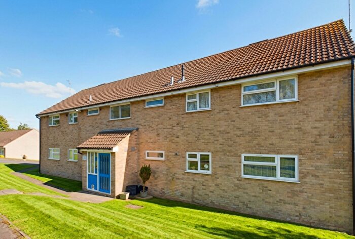 2 Bedroom Flat For Sale In Bramley Hill, Mere, BA12