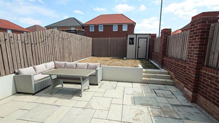 2 Bedroom Semi-Detached House For Sale In Farleigh Drive, Harworth, Doncaster, DN11