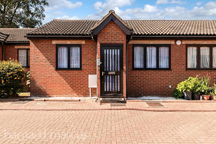 1 Bedroom Terraced Bungalow For Sale In Bletchingley Close, Thornton Heath, CR7