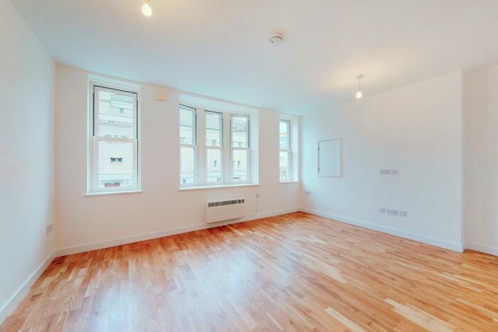 2 Bedroom Flat To Rent In North End Road, Golders Green, NW11