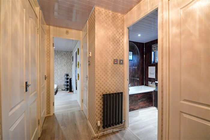 1 Bedroom Flat For Sale In George Court, Hamilton, ML3