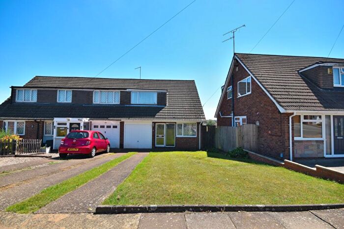 3 Bedroom Semi-Detached House For Sale In Hoylake Drive, Northampton, NN2