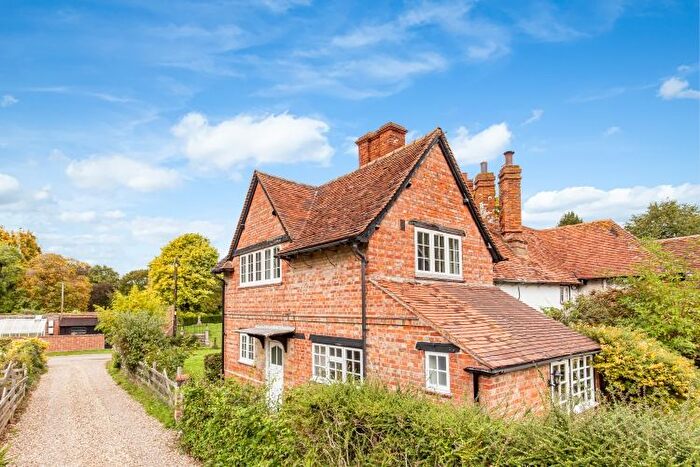 3 Bedroom Semi-detached House To Rent In Rectory Cottage, Adwell, OX9