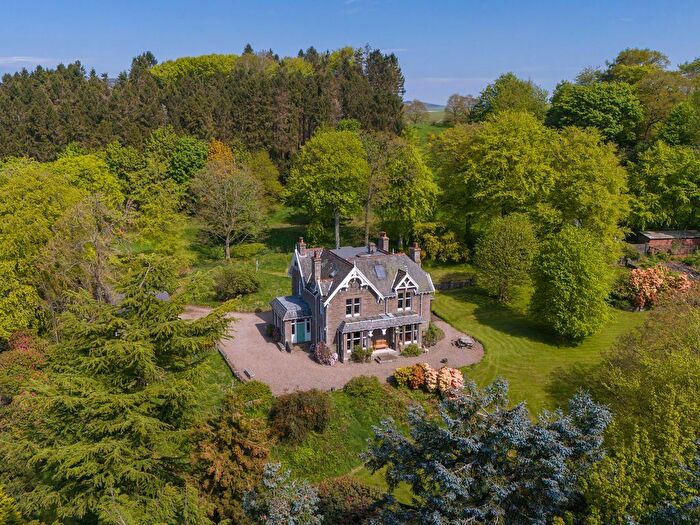 6 Bedroom Detached House For Sale In Strathmartine, Dundee, DD3