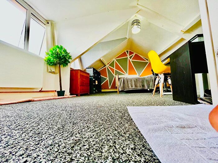 1 Bedroom House To Rent In Hanover Street, Mount Pleasant, Swansea, SA1