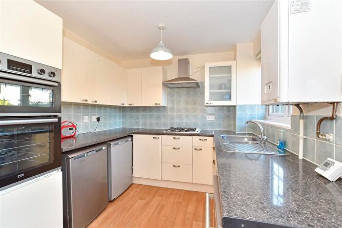 3 Bedroom End Of Terrace House For Sale In Le Temple Road, Paddock Wood, Tonbridge, Kent, TN12