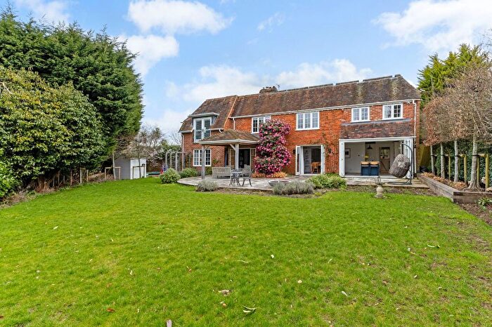 5 Bedroom Detached House For Sale In Broomleaf Corner, Farnham, Surrey, GU9