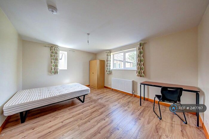 6 Bedroom Semi-Detached House To Rent In Gordon Road, Kingston Upon Thames, KT2