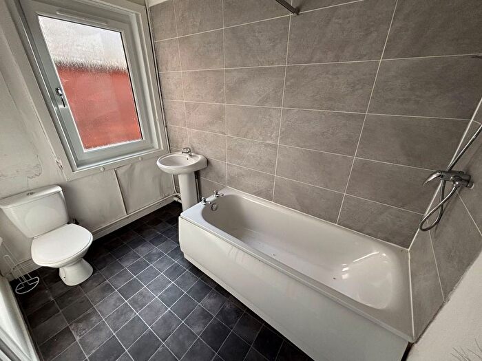 2 Bedroom Flat For Sale In High Street, Arbroath, Angus, DD11
