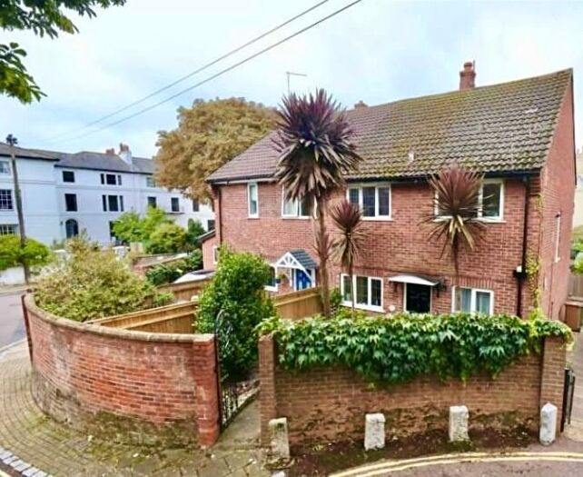 2 Bedroom Semi-Detached House For Sale In Sussex Place, Southsea, PO5