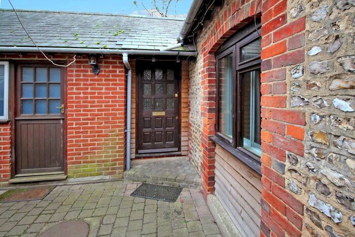 1 Bedroom Flat To Rent In Lymington Bottom Road, Medstead, Alton, Hampshire, GU34