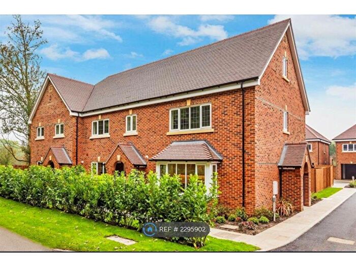 3 Bedroom End Of Terrace House To Rent In Woodroffe Close, Ash, Aldershot, GU12