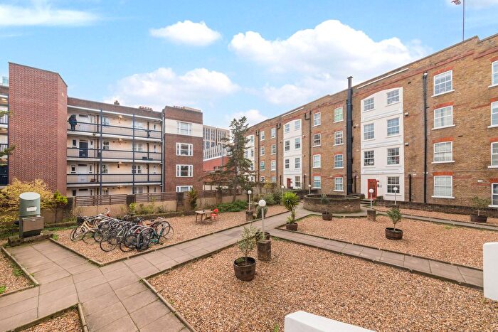 1 Bedroom Flat To Rent In Arcadia Court, Old Castle Street, E1