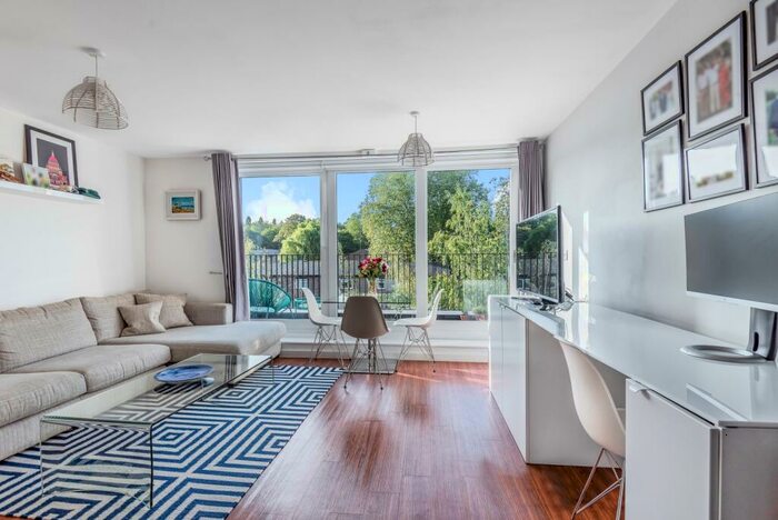 1 Bedroom Flat To Rent In Ashmore Road London, SE18