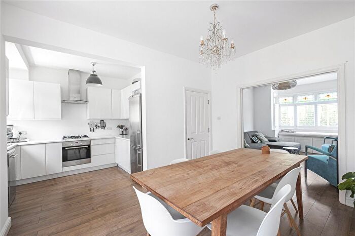 4 Bedroom Detached House To Rent In Birchwood Road, London, SW17