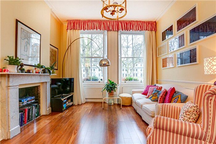 2 Bedroom Flat To Rent In Cornwall Gardens, Gloucester Road, London, SW7