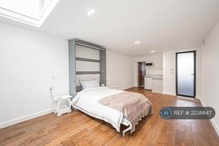 Studio To Rent In Endersleigh Gardens, London, NW4