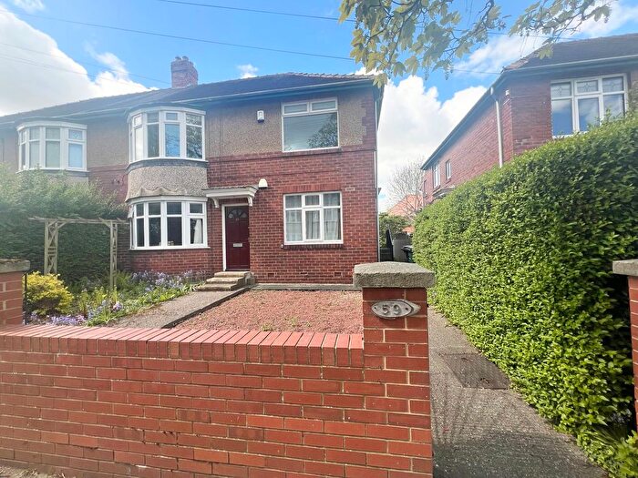 2 Bedroom Flat To Rent In Linthorpe Road, Gosforth, Newcastle Upon Tyne, NE3