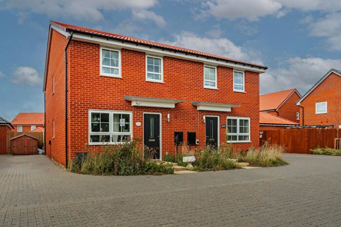 3 Bedroom Semi-Detached House To Rent In Pellew Place, Cringleford, NR4
