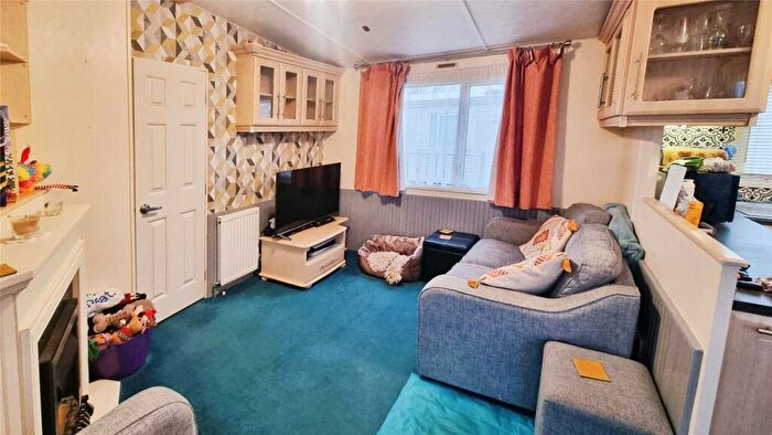 3 Bedroom Detached House For Sale In Chichester Road, Bognor Regis, West Sussex, PO21