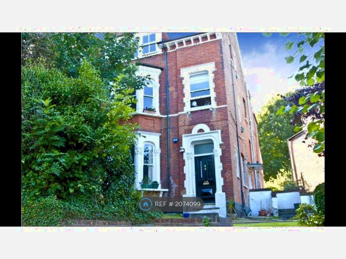 Studio To Rent In Highgate, London, N6