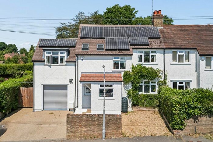 4 Bedroom Semi-Detached House For Sale In Copthall Lane, Chalfont St Peter, Buckinghamshire, SL9