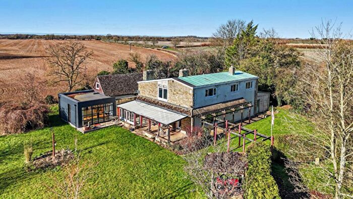 4 Bedroom Detached House For Sale In Wootton, Woodstock, Oxfordshire, OX20