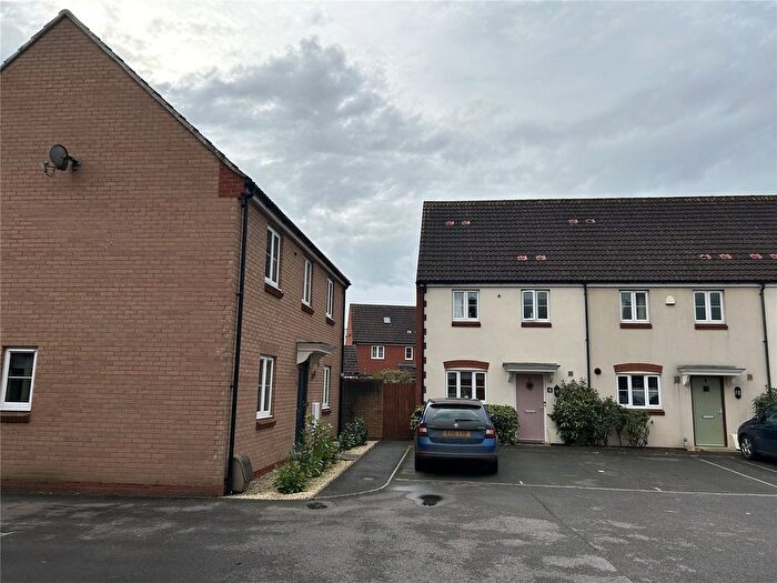 3 Bedroom End Terrace House To Rent In Dexter Walk, Bridgwater, Somerset, TA6